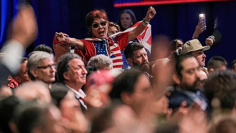 JD Vance lidera pesquisa do CPAC para próximo candidato presidencial republicano