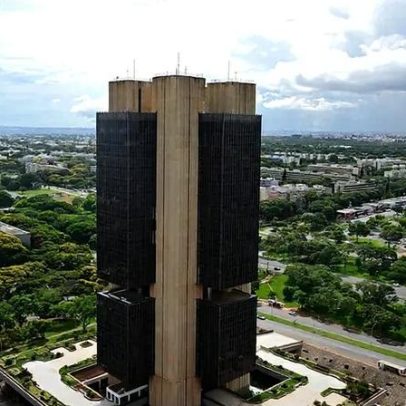Banco Central apoia PF e afasta servidores por indícios de vantagens
