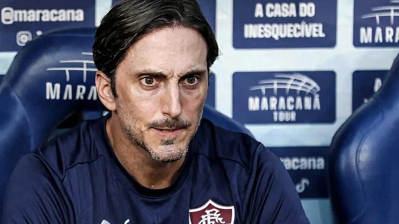 Zubeldía mantém Renê titular em duelo com Arana; números no Flu