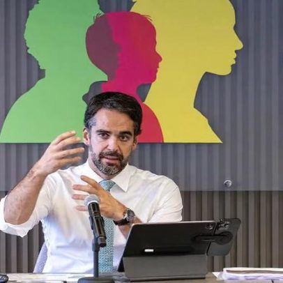 Eduardo Leite defende candidatura presidencial pelo PSD e despolarização