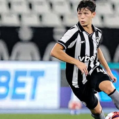 Botafogo renova com Arthur Novaes até 2029 com multa de R$ 480 milhões