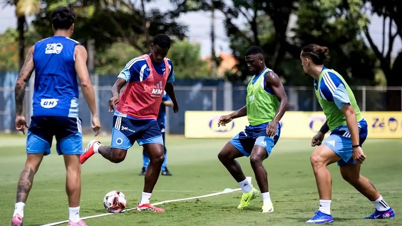 Treino, na Toca 2 (Foto: Gustavo Aleixo/Cruzeiro)