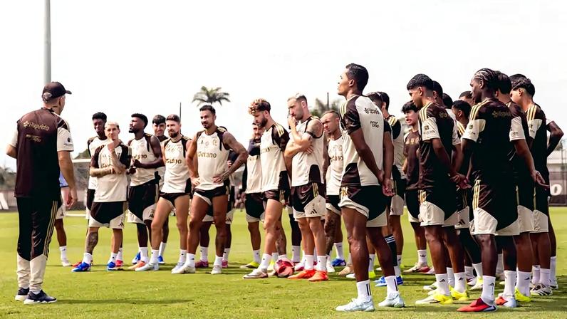 Ídolo do Flamengo critica postura de atacante do clube