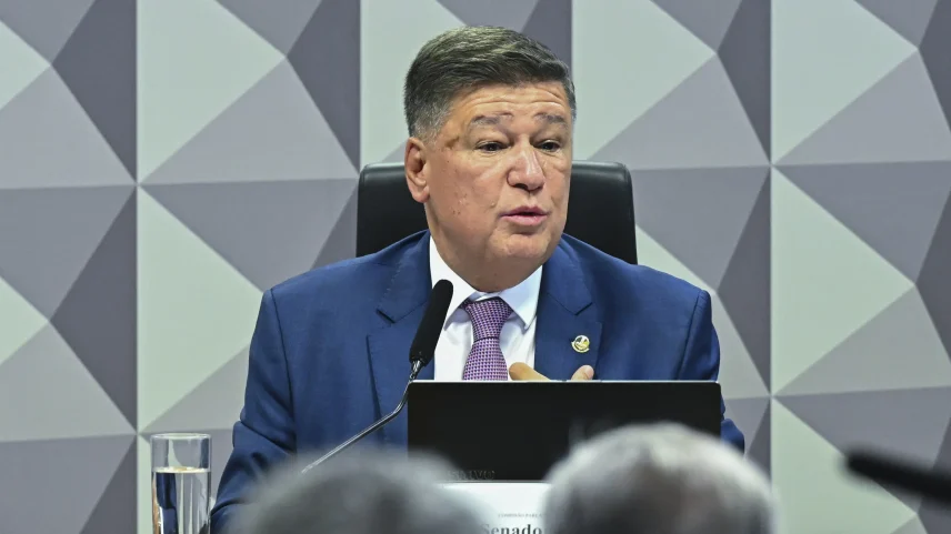 O senador Carlos Viana (Podemos-MG), presidente da Comissão Parlamentar Mista de Inquérito do INSS (Foto: Jefferson Rudy / Agência Senado)