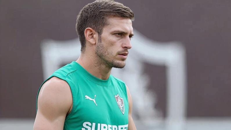 Castillo em treino pelo Fluminense (Foto: Lucas Merçon/ Fluminense FC)