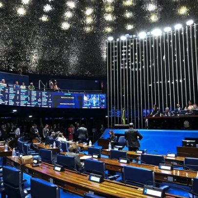 Senado aprova 24 mil cargos, reajustes e promoções no governo Lula