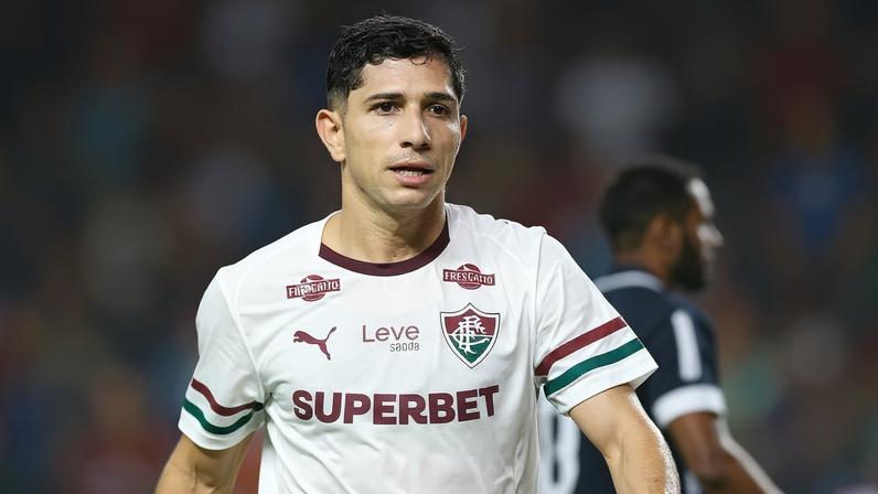 Savarino é convocado para seleção e pode desfalcar o Fluminense
