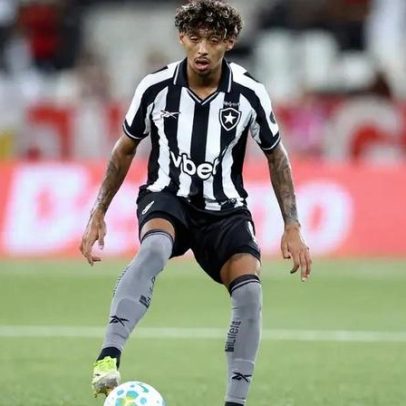 Botafogo muda meio-campo por desfalques e reformula esquema