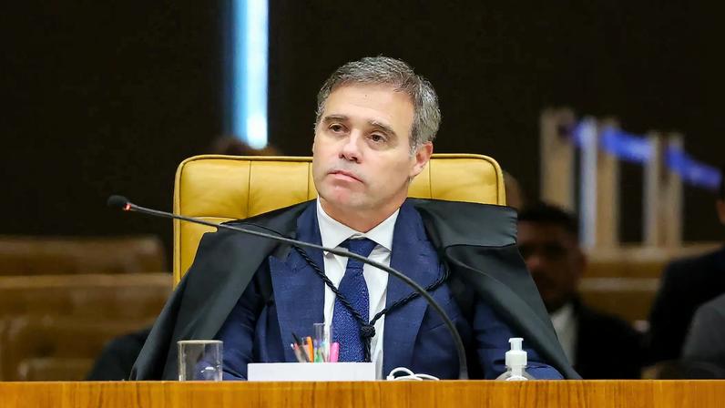 Advogados aplaudem Mendonça após ele dizer não querer ser salvador de nada