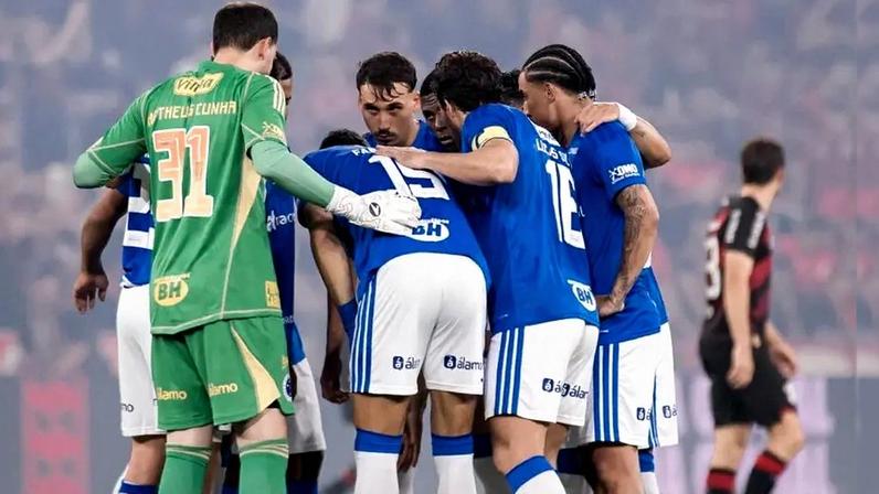 Dirigente do Cruzeiro confirma cobrança interna por má fase