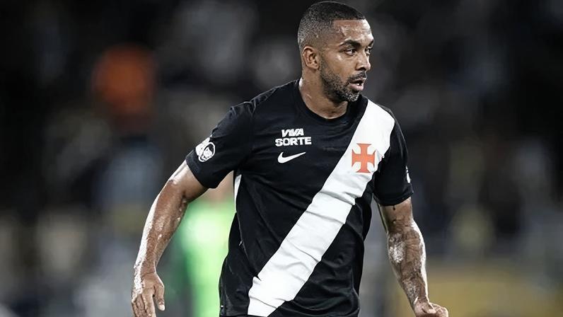 Renato Gaúcho defende lateral do Vasco em má fase
