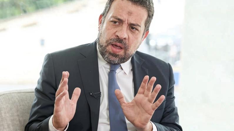 Polêmica no PSOL envolve possível saída de Boulos