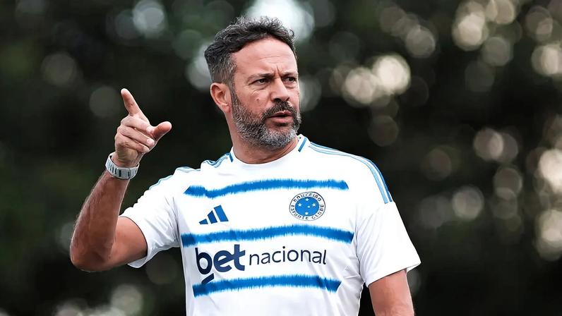 Artur Jorge comenta estado mental do Cruzeiro e necessidade de estar abalado