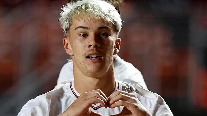Felisberto foi titular pela Seleção (Foto: São Paulo FC)