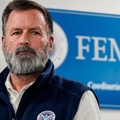 Alto funcionário da FEMA dos EUA afirma ter se teletransportado para uma Waffle House