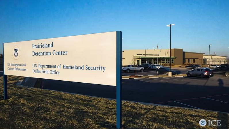 Manifestantes acusados de antifa condenados por apoio ao terrorismo no Texas