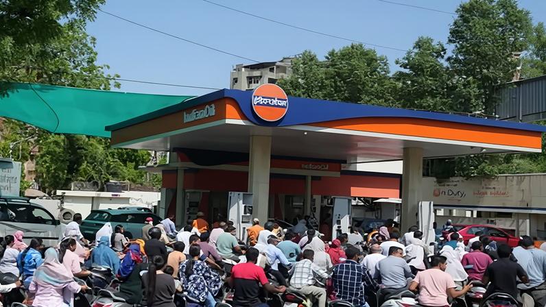 Escassez de combustível impacta leitores globalmente