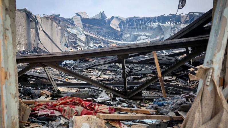 Como se comparam as forças do Paquistão e do Taliban afegão diante de tensões