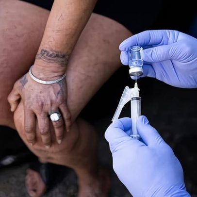 Condado de LA registra queda nas mortes de moradores sem-teto em uma década