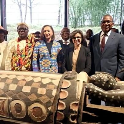 França devolve tambor sagrado roubado da Costa do Marfim após mais de um século