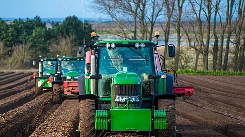Shortages of fertiliser could hit harvests of crops such as potatoes, Svein Tore Holsether said.
