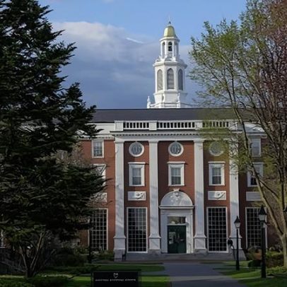 Administração Trump processa Harvard novamente por acusações de antisemitismo