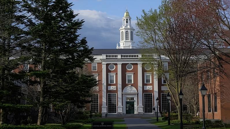 Administração Trump processa Harvard novamente por acusações de antisemitismo