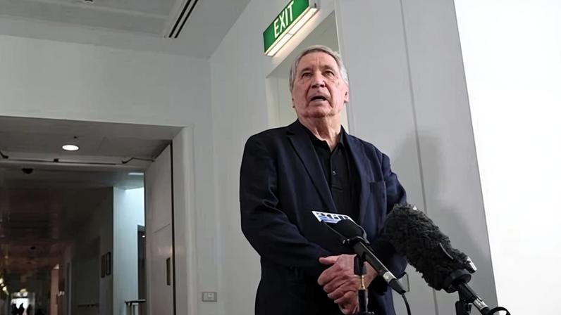 Dennis Richardson exige urgência sobre falhas no ataque a Bondi após deixar inquérito