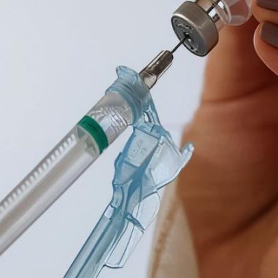 Vacina contra herpes-zóster é segura para pacientes reumáticos, aponta estudo