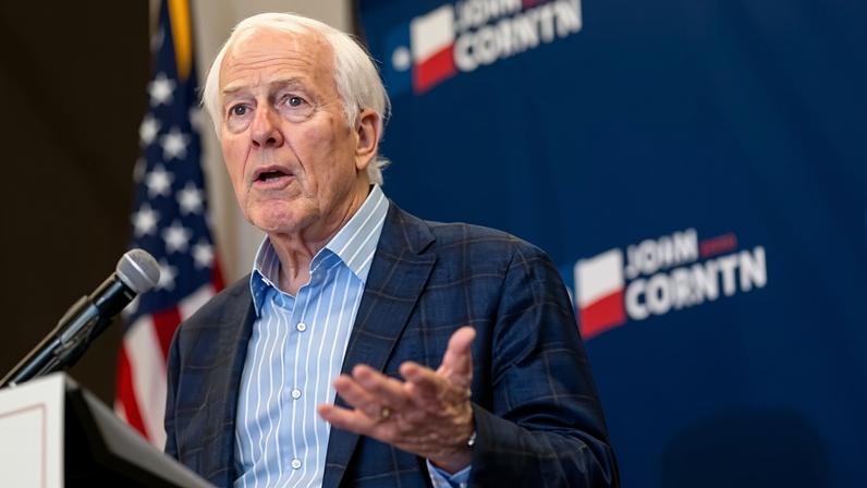 Legisladores do Texas discutem financiamento do DHS diante de filas em aeroportos dos EUA