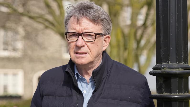 No 10 libera centenas de documentos sobre Mandelson e nomeação de embaixador