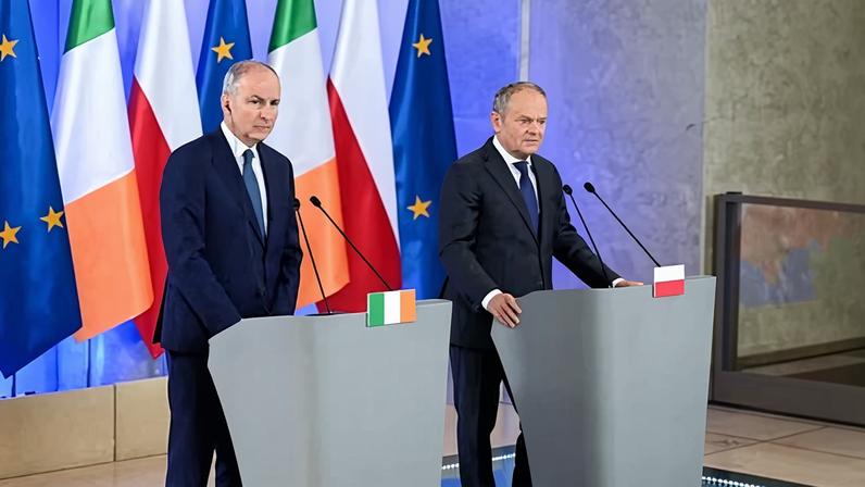 Líderes polonês e irlandês condenam laços do ministro húngaro com a Rússia