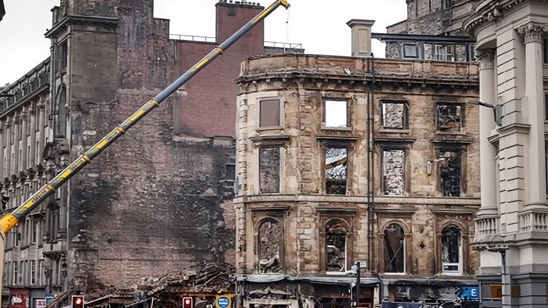 The scene of the fire near Glasgow Central station is now being demolished and cleared.