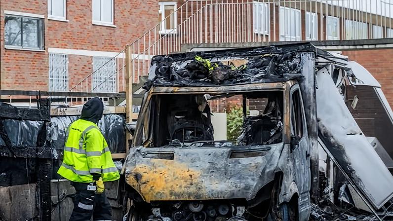 Prefeito de Bath renuncia após posts sobre false flag israelita em Londres