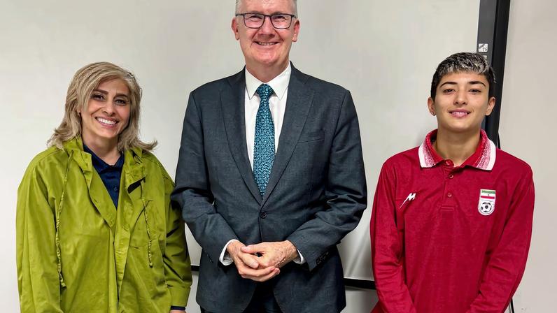 Três jogadoras iranianas retornam ao Irã após pedido de asilo na Austrália