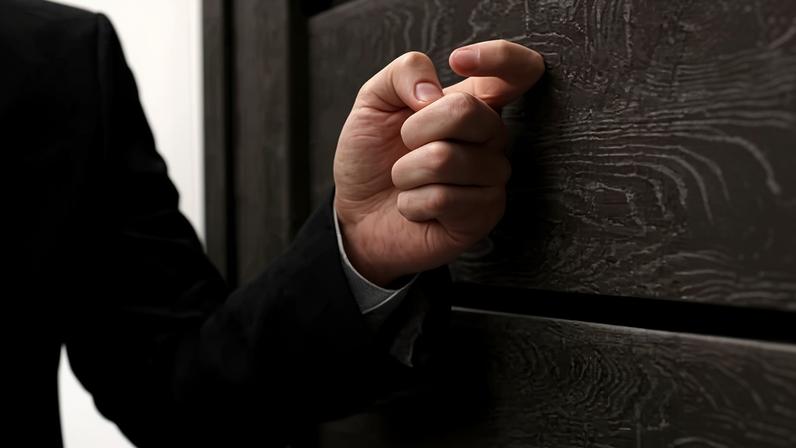 Empresas de água acionam oficiais de cobrança por dívidas de até £1.000