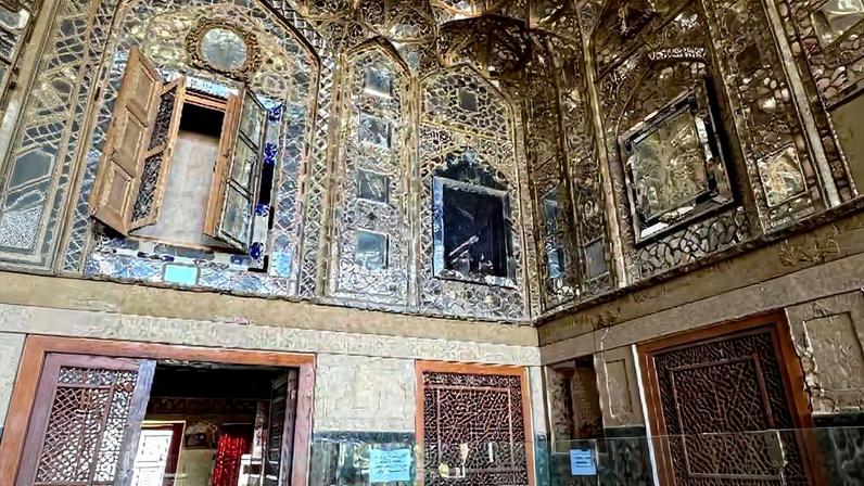 An image showing damage to the Chehel Sotoun palace in Isfahan, Iran