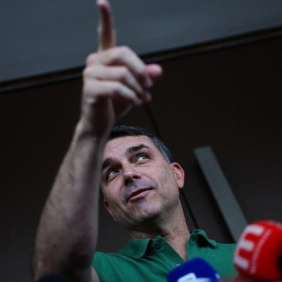 Flávio inicia viagem pelo Brasil para oficializar alianças e testar discurso