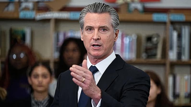 Newsom afirma arrepender-se de usar termo apartheid para Israel