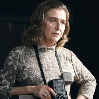 Fotografias de Dorothy Bohm em exibição na casa de Lee Miller
