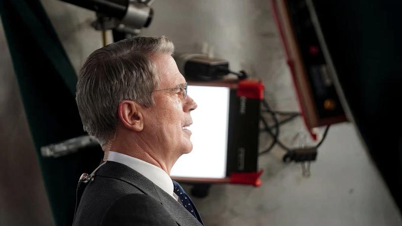 EUA autorizam passagem de alguns navios pelo Estreito de Hormuz, afirma Bessent