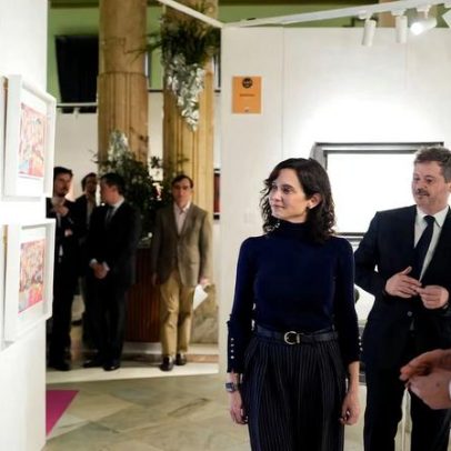 Ayuso comparece à Assembleia para explicar crise de seu governo e pacto com reitores