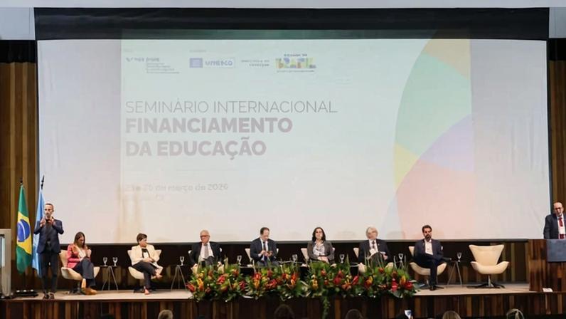 Seminário debate recursos para educação no Brasil e no mundo