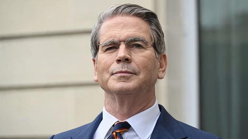 EUA suspendem sanções ao petróleo iraniano no mar para reduzir pressão de oferta