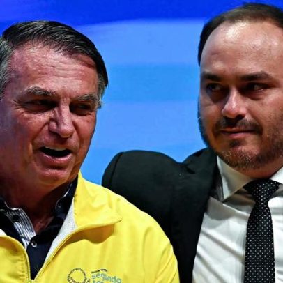 Carlos Bolsonaro afirma ter encontrado o pai apagado por conta de remédios