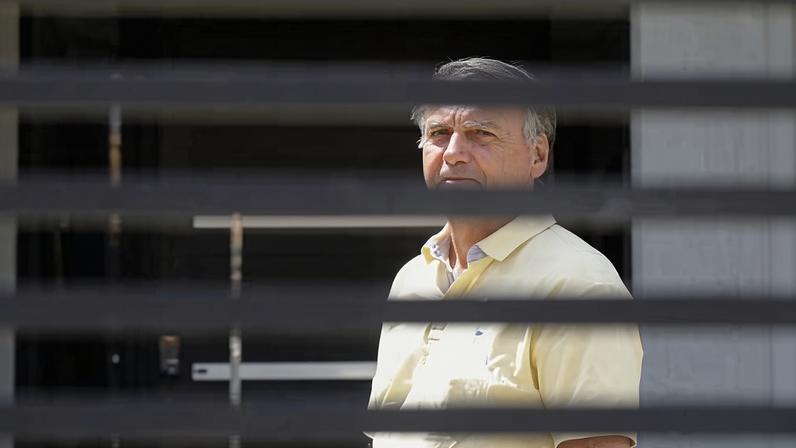 Bolsonaro pode cumprir pena de 27 anos em casa por questões de saúde