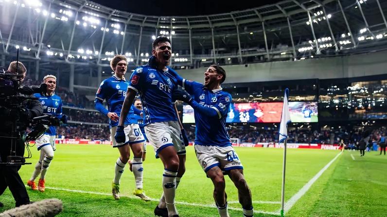 Ex-Botafogo David Ricardo faz gol em estreia na Rússia