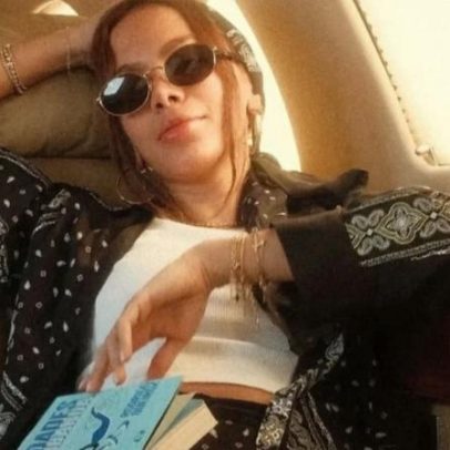 Jatinho da Anitta avaliado R$40 milhões tem cabine sofisticada e espaço para 9