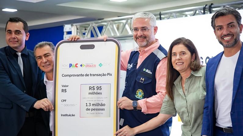 Saúde investe R$ 189 milhões no SUS de MG e entrega ambulâncias