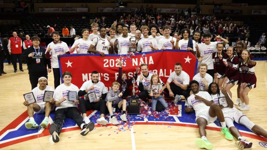 FHU vence novamente o campeonato nacional masculino da NAIA